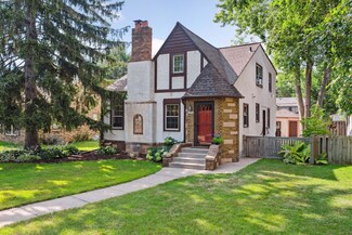 1430 Iowa Ave W, Saint Paul, MN 55108