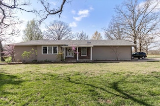 6700 County Road 8040, West Plains, MO 65775