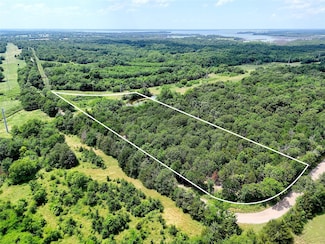 9 County Road 2770, Honey Grove, TX 75446