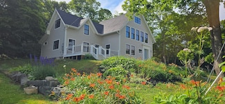 46 Atlantic Ave, Vinalhaven, ME 04863