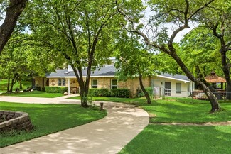 6049 W Red Bird Ln, Dallas, TX 75236
