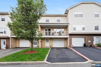 22 Ingraffia Dr Unit 9, Elmwood Park, NJ 07407