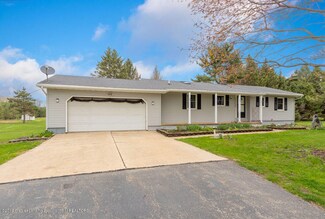8220 W Howe Rd, Eagle, MI 48822