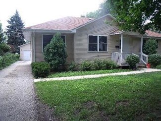 747 2nd Ave, Aurora, IL 60505