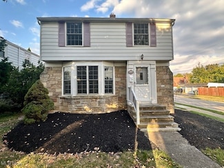 310 E 211th St, Euclid, OH 44123