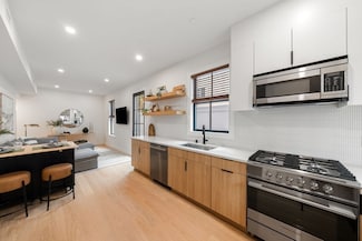 224 W 9th St Unit 1, Boston, MA 02127