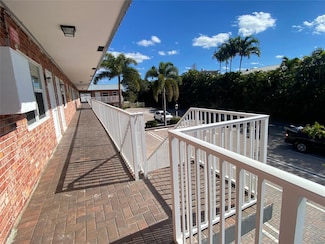 853 SE 4th Ct Unit 18, Deerfield Beach, FL 33441