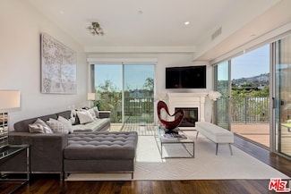855 N Croft Ave Unit 306, West Hollywood, CA 90069