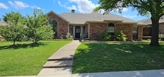 2016 Vista Crest Dr, Carrollton, TX 75007
