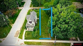 270 S Broadway Ave, Alden, MN 56009