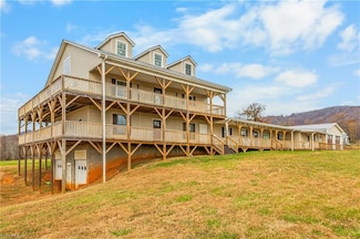 222 Mountain Valley Dr, Traphill, NC 28685