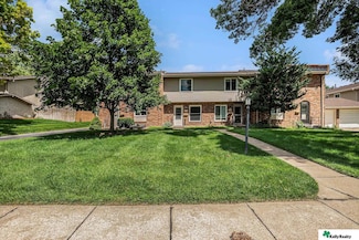 809 N 122nd St, Omaha, NE 68154