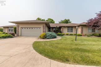 2 Executive Village Ct Unit B, Norwalk, OH 44857