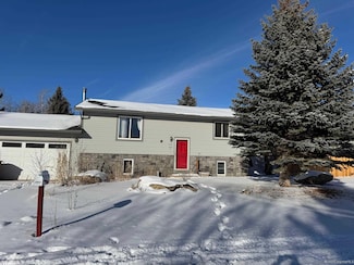 4407 Cheyenne Dr, Laramie, WY 82072