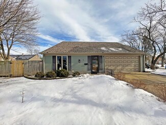 35 Winrock Rd, Montgomery, IL 60538