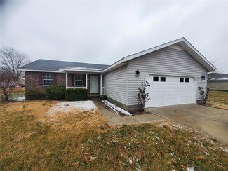 204 Jennings Ln, Sikeston, MO 63801