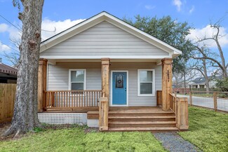 5421 Chapman St, Houston, TX 77009