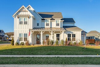 1052 Pine Creek Dr, Arrington, TN 37014
