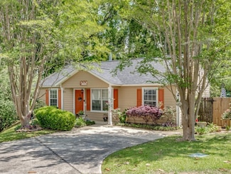 1385 Idlewild Dr, Tallahassee, FL 32311