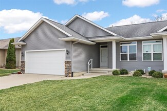 345 Shannon Dr, Robins, IA 52328