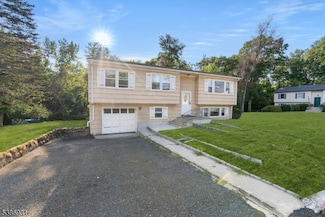 20 Lewis Place, Westwood, NJ 07675