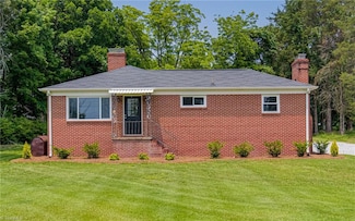 4249 High Point Rd, Winston Salem, NC 27107