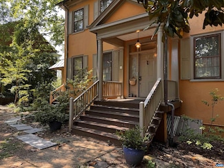 29 University Cir Unit A, Charlottesville, VA 22903