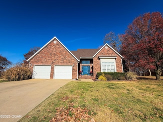 111 Briarbrook Dr, Carl Junction, MO 64834