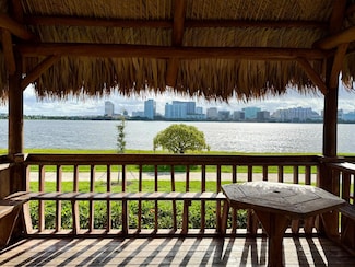 760 Executive Center Dr Unit 14, West Palm Beach, FL 33401