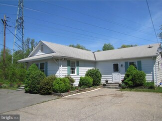 450 Ridge Rd, Dayton, NJ 08810