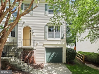 12215 Wye Oak Commons Cir Unit 66, Burke, VA 22015