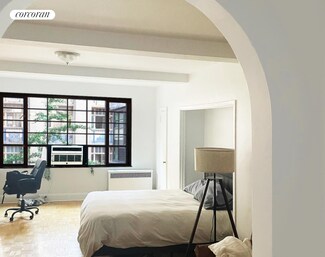 307 E 44th St Unit 604, New York, NY 10017