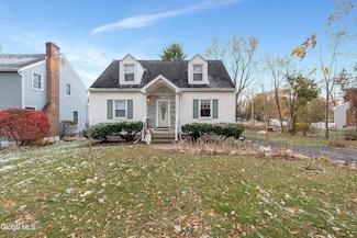 2040 Arkona Ct, Schenectady, NY 12309