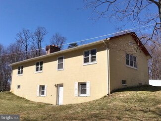4346 Ebenezer Rd, Bluemont, VA 20135