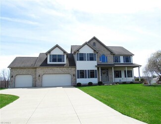 5693 Deer Pines Dr, Clinton, OH 44216
