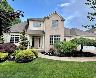 7955 Forest Valley Ln, Painesville, OH 44077