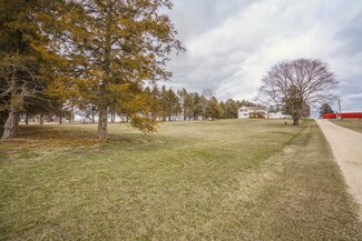 7136 Leversee Rd, Cedar Falls, IA 50613