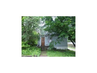 3135 8th St, Des Moines, IA 50313