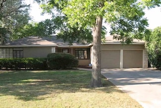 1318 NW Cherry Ave, Lawton, OK 73507