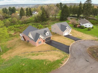 73 Retilly Dr, Coshocton, OH 43812