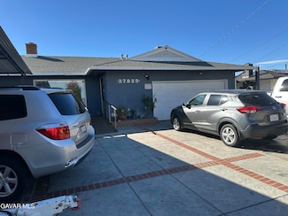 37825 5th St E, Palmdale, CA 93550