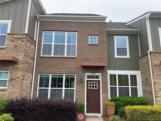3245 Bending Birch Place, Charlotte, NC 28206