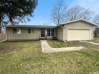 205 W Apple St, Kirkwood, IL 61447