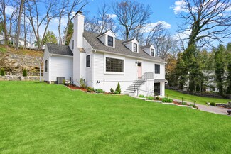 37 Fairway Ln, Greenwich, CT 06830