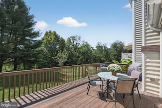 222 Hillsboro Mills Ln Unit 48, Wallingford, PA 19086