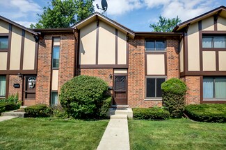 1S300 Ingersoll Ln, Villa Park, IL 60181