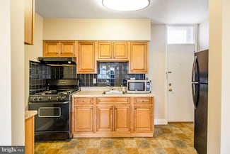 2921 Pennsylvania Ave SE Unit 4, Washington, DC 20020