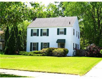 1608 E Lasalle Ave, South Bend, IN 46617