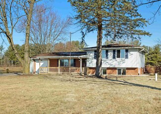 6403 W Division Line Rd, Delphi, IN 46923