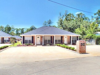 1926 Daniels Rd, Picayune, MS 39466